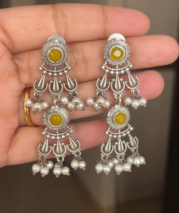 Silver-Toned Silver-Toned Oxidised earring