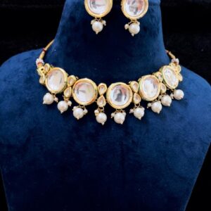 Kundan Studded Jewellery Set