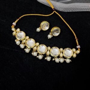 Kundan Studded Jewellery Set