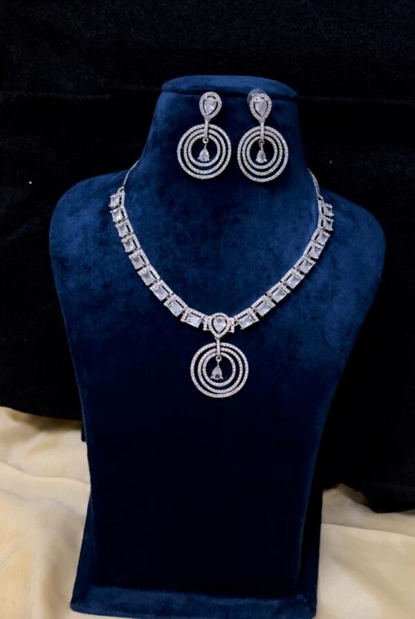 AD Studded Layered Jewellery Set - Image 2