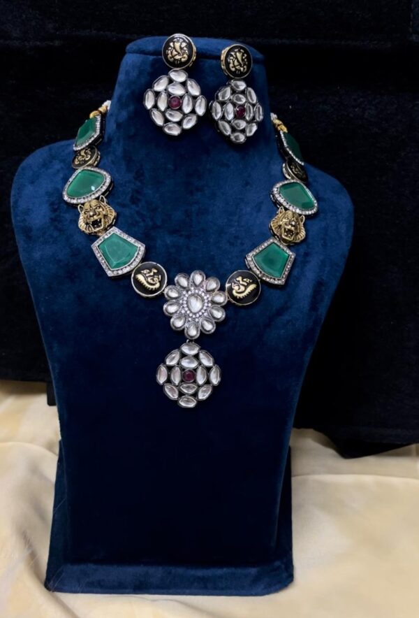 Kundan-Studded & Pearl Beaded Meenakari Jewellery Set - Image 3