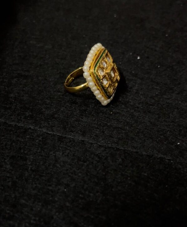 Gold-Plated Kundan Studded Floral Shaped Finger Ring - Image 3