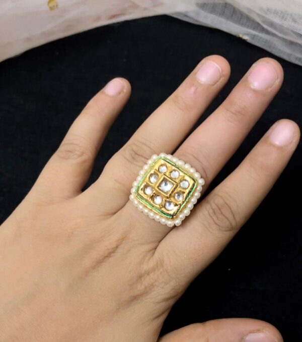 Gold-Plated Kundan Studded Floral Shaped Finger Ring - Image 4