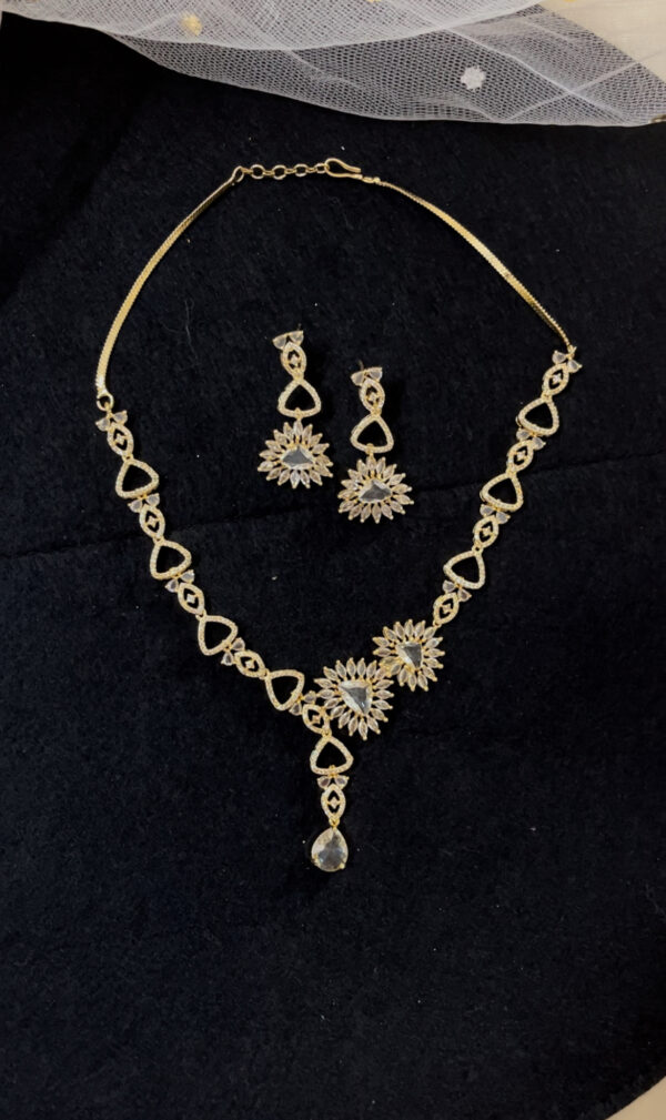 Premium quality AD necklace set in golden