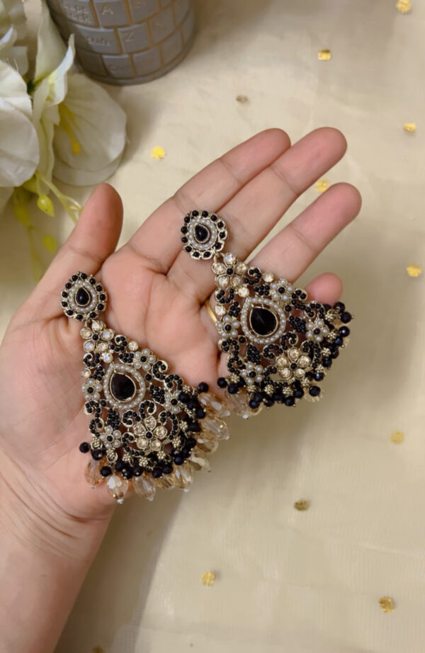 Premium quality light weight kundan earring in black - Image 2