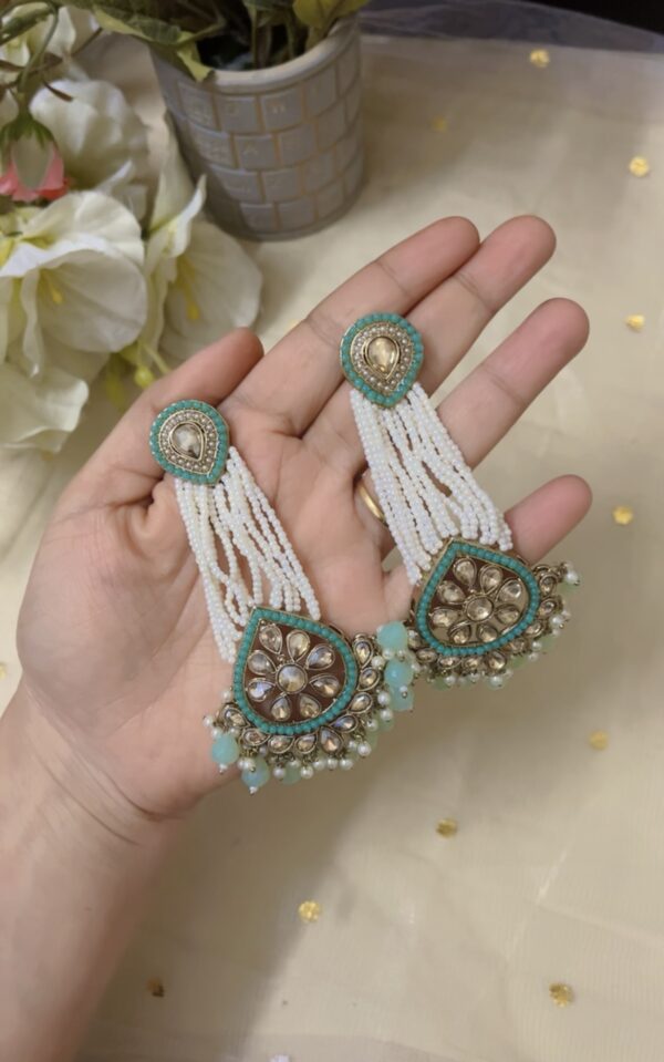 Premium quality light weight kundan earring in pistagreen - Image 2