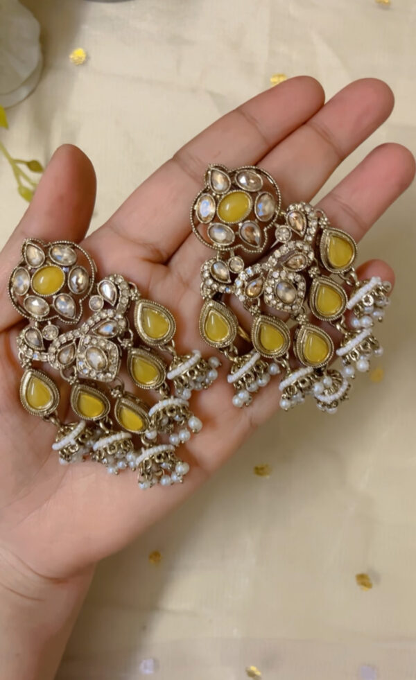 Premium quality light weight kundan earring in yellow - Image 2