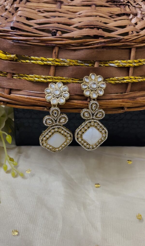 Premium quality light weight kundan earring in white