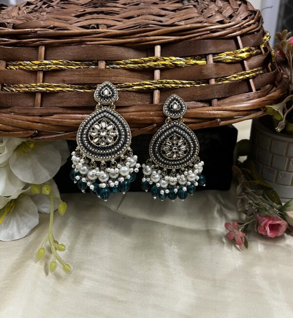 Premium quality light weight chandbali in green