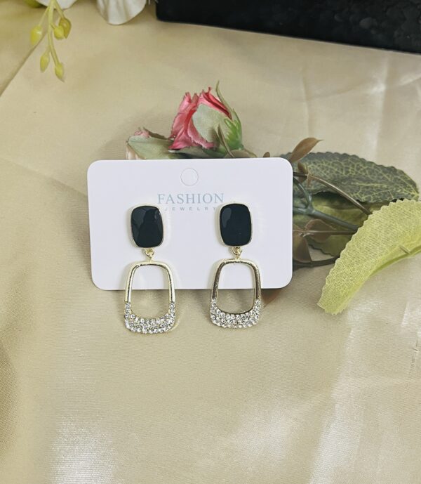 Contemporary hoop earring