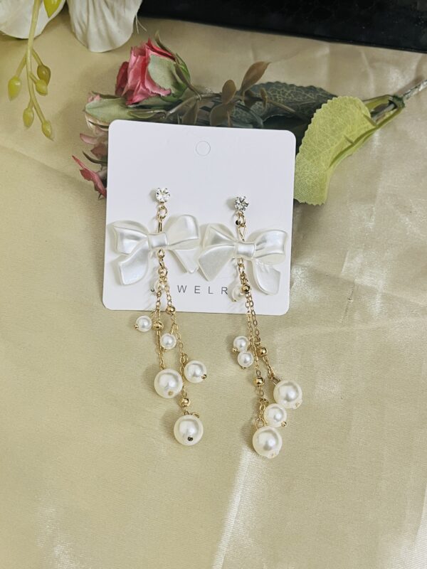 Contemporary Drop bow style earring