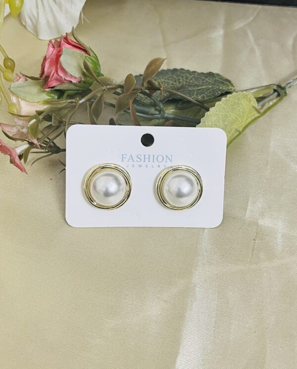 Contemporary hoop earring